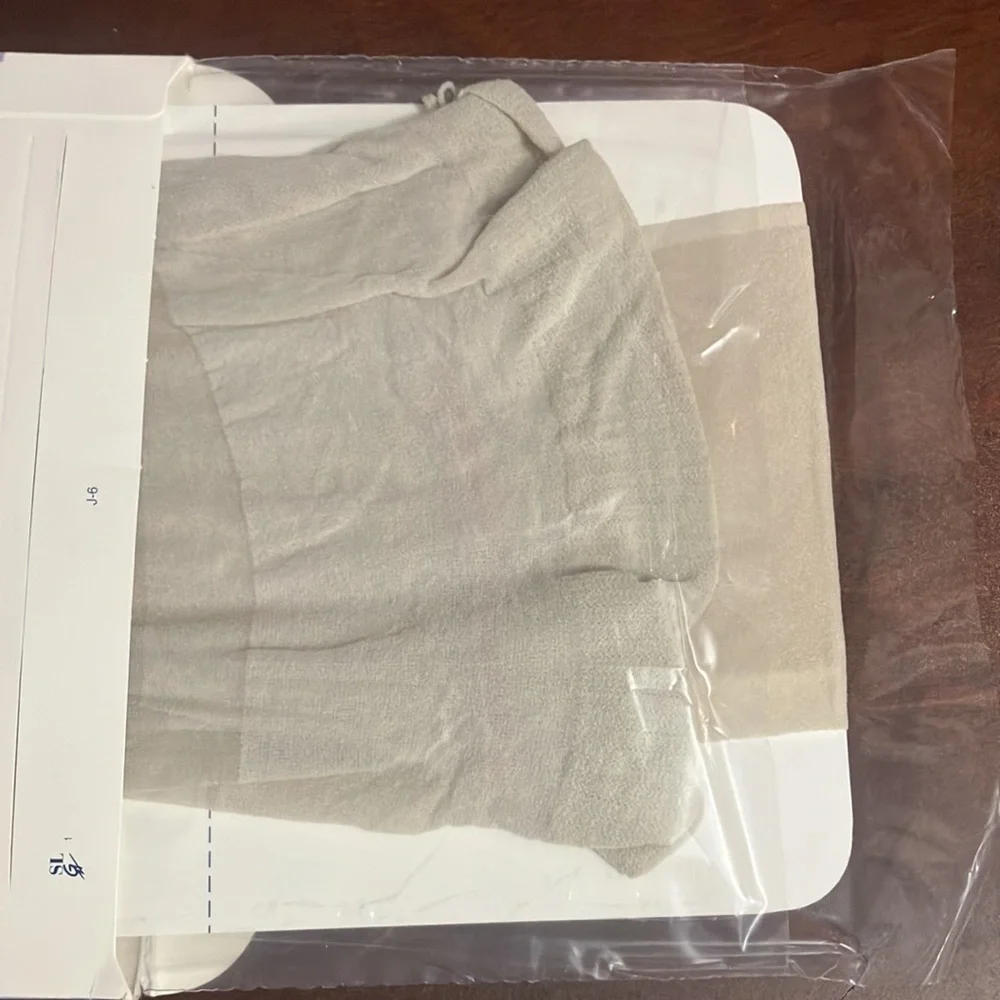 Vintage 1996 Hanes Summer Sheer to Waist Sandalfoot Style E51 Flax Pantyhose AB